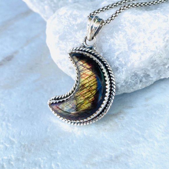 925 Sterling Silver CRESCENT MOON Natural Labradorite Crystal Pendant Necklace - Picture 2 of 9